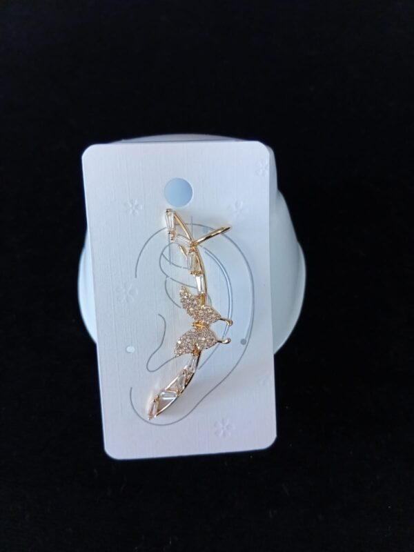 Arete trepador mariposa oro laminado