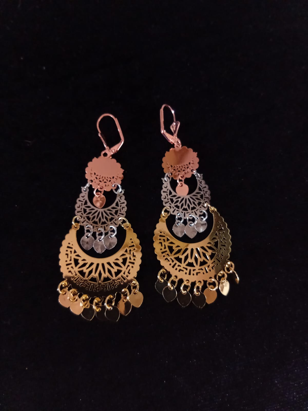 Arete largo oro laminado