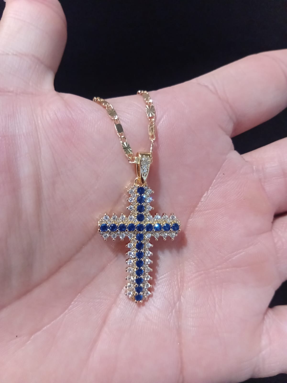 Cruz mediana  oro laminado