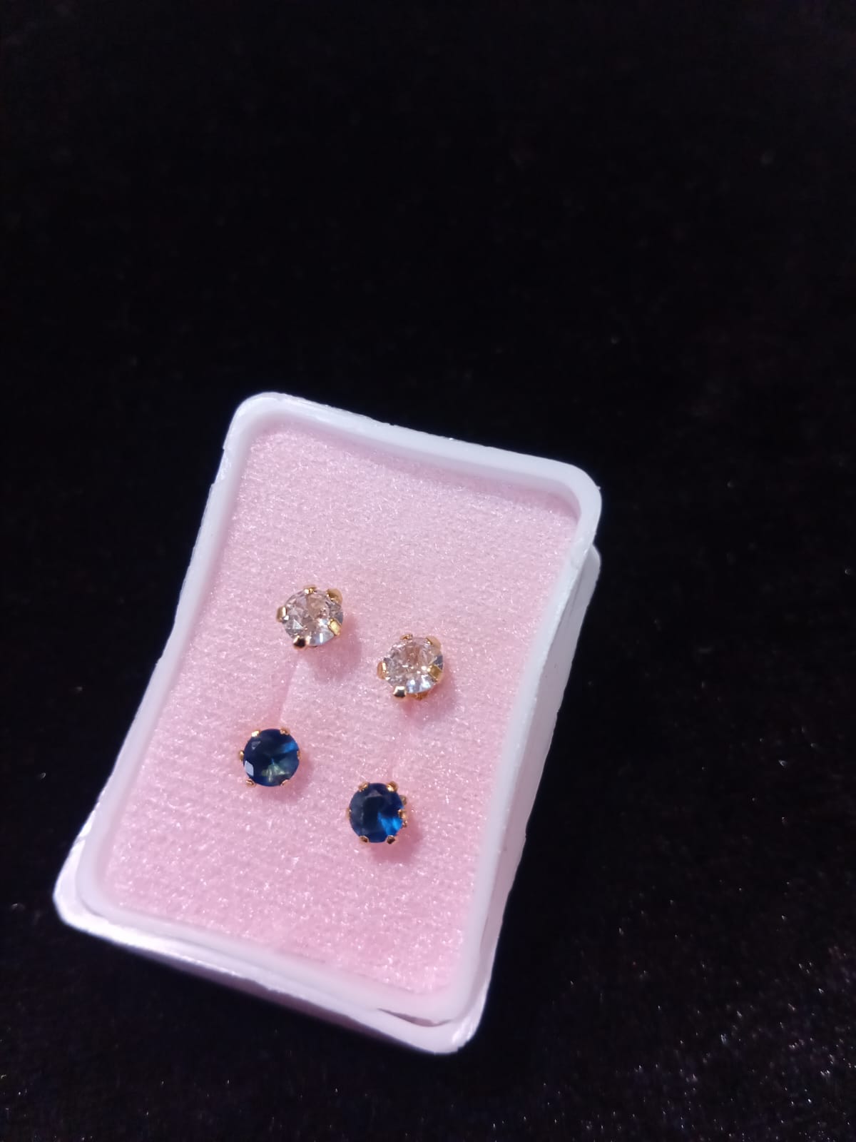 Broquel oro laminado