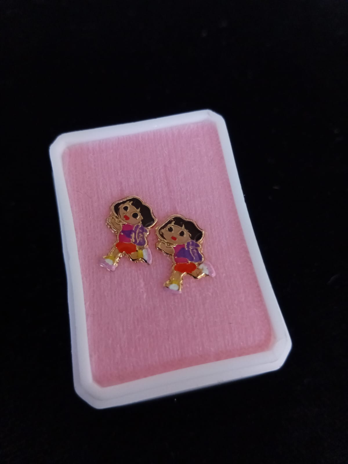 Broquel oro laminado