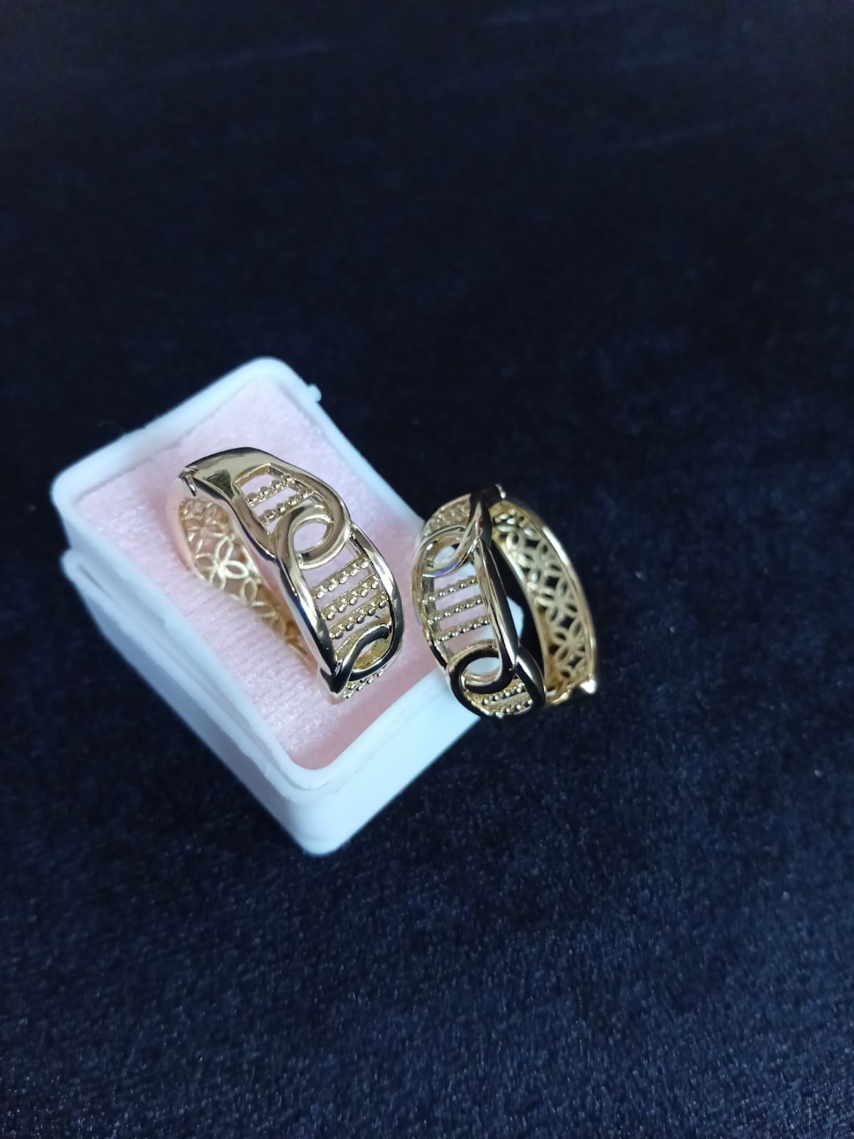 Arracada gruesa oro laminado