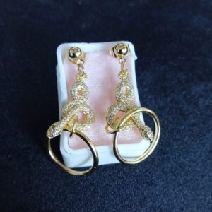 Arete largo oro laminado