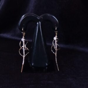 Arete largo oro laminado