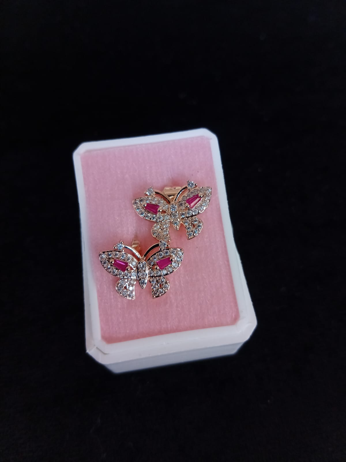 Arete poste mariposa oro laminado