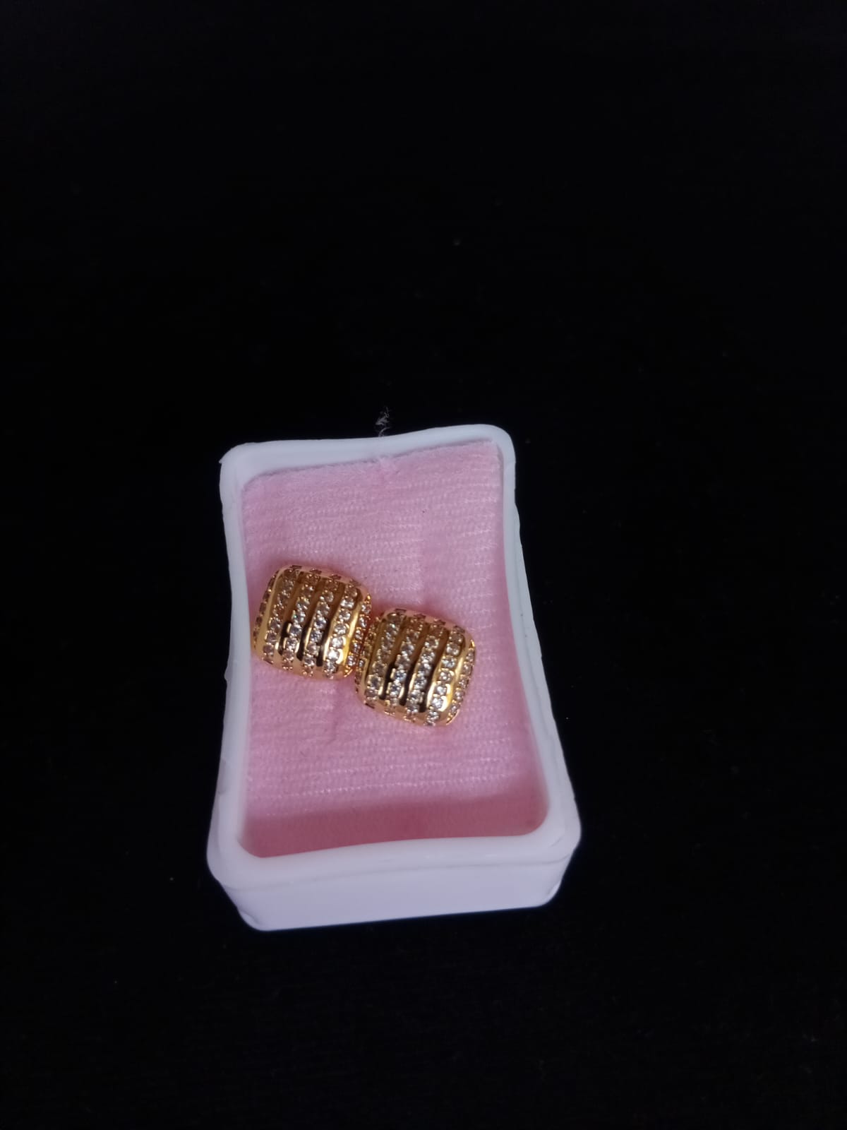 Broquel reforzado oro laminado