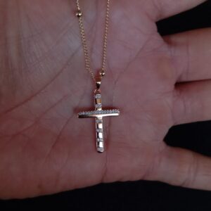 Cruz chica oro laminado