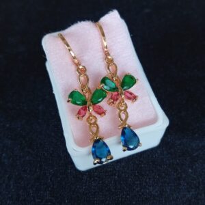 Arete largo de caja oro laminado