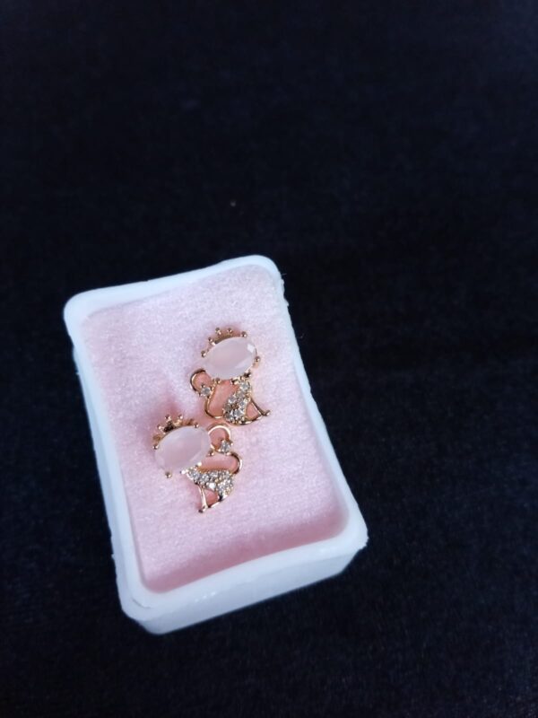 Arete poste mariposa oro laminado