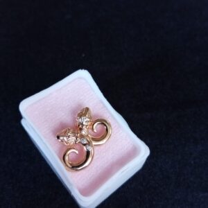 Arete poste mariposa oro laminado