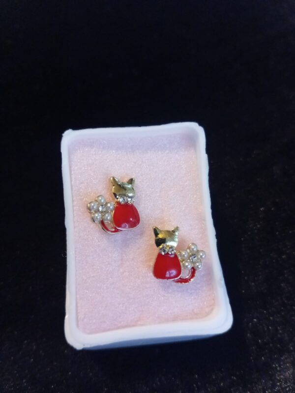 Arete poste mariposa oro laminado