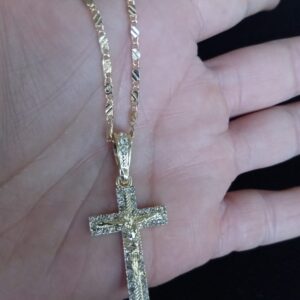 Cruz mediana oro laminado