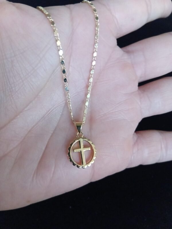 Cruz chica oro laminado