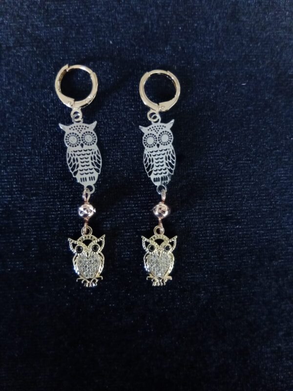 Arete largo oro laminado