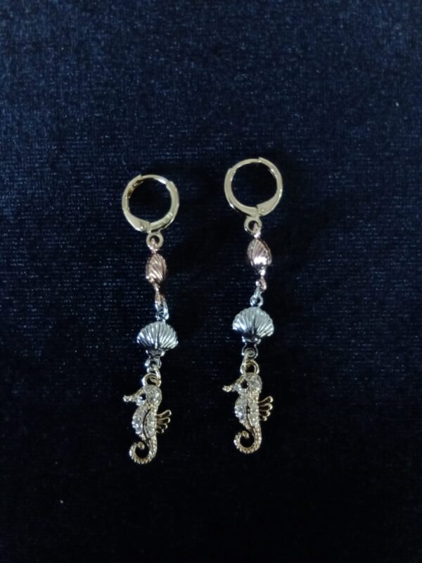 Arete largo oro laminado