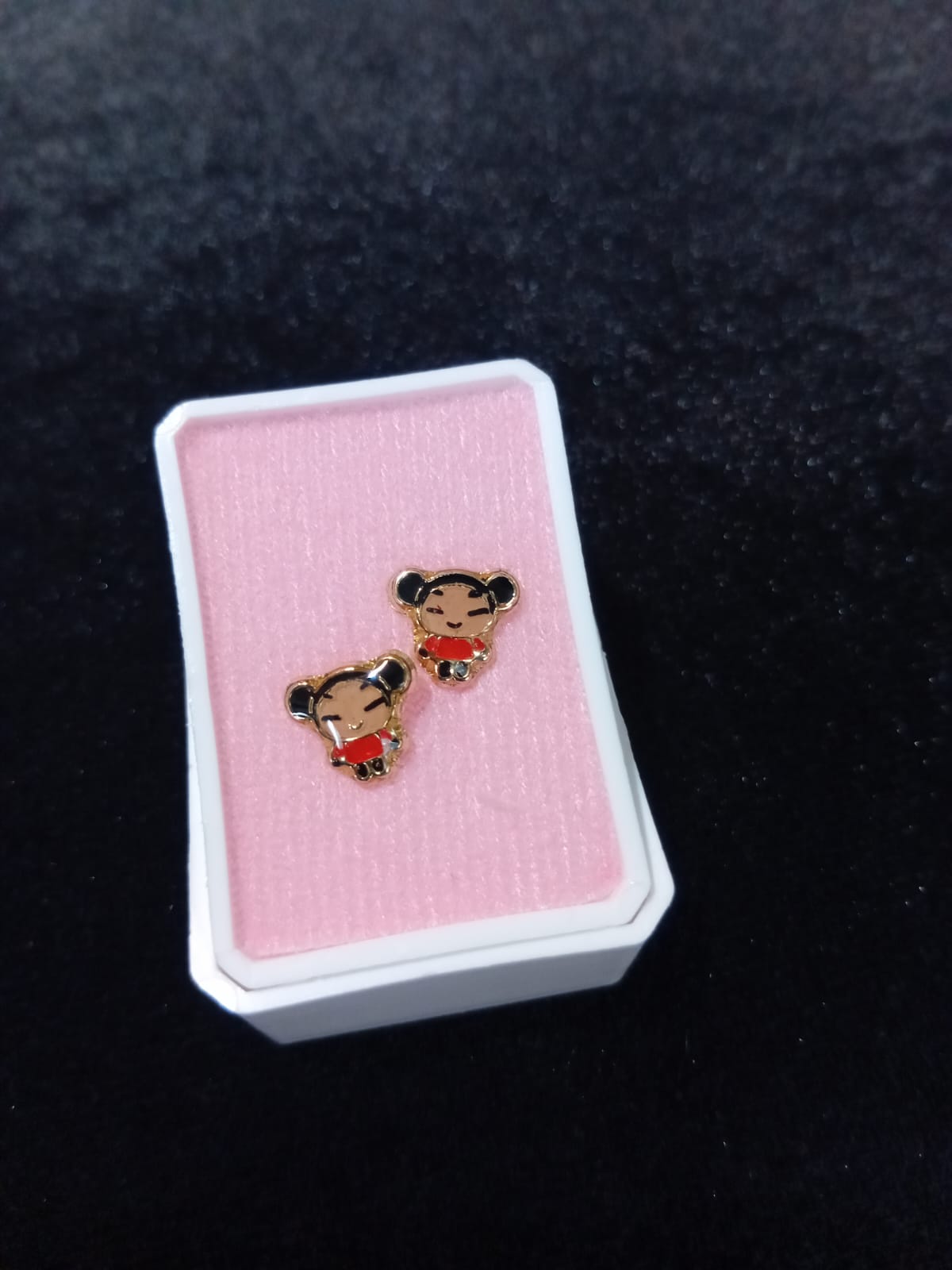 Broquel oro laminado