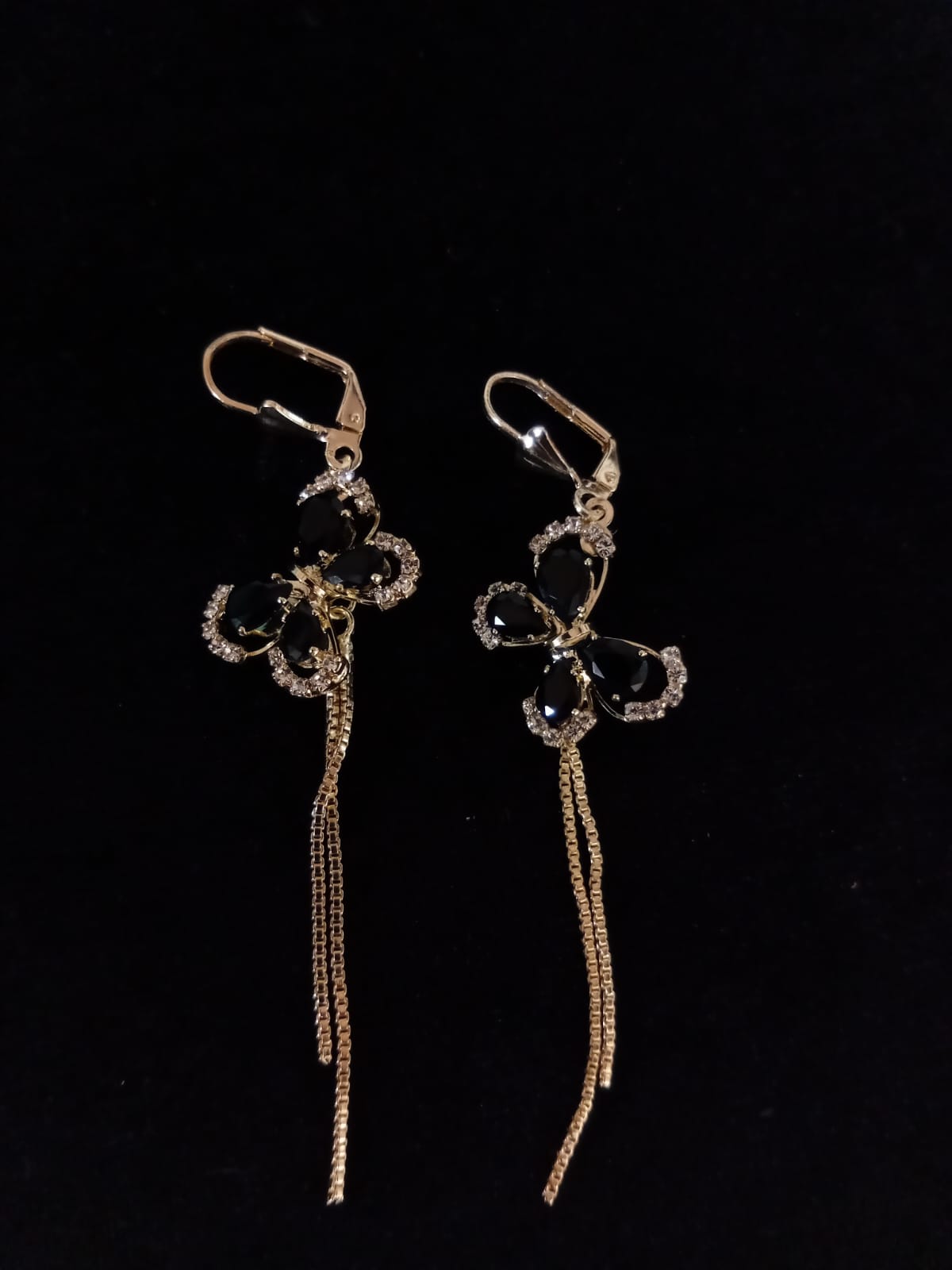 Arete largo oro laminado