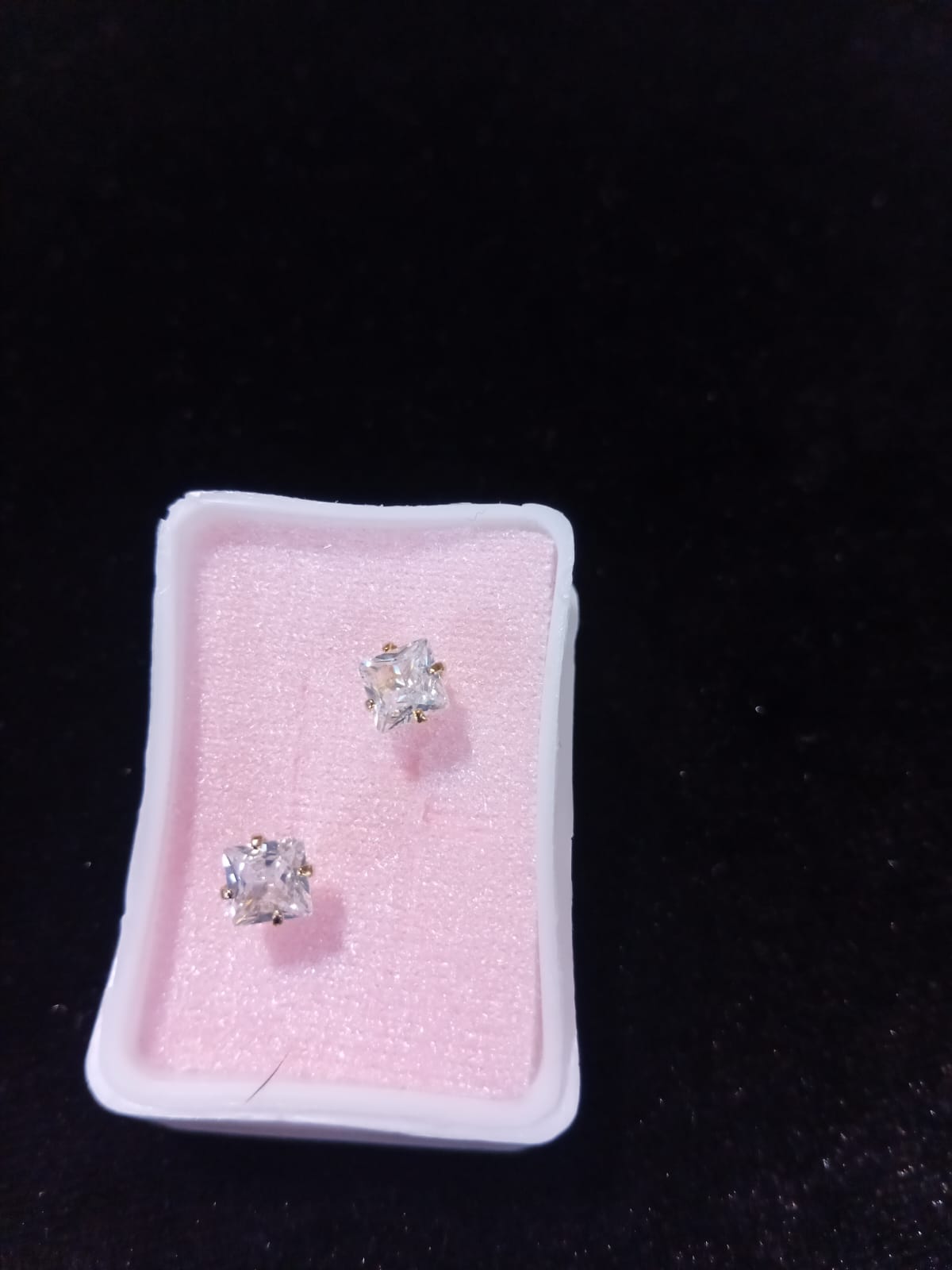 Broquel oro laminado