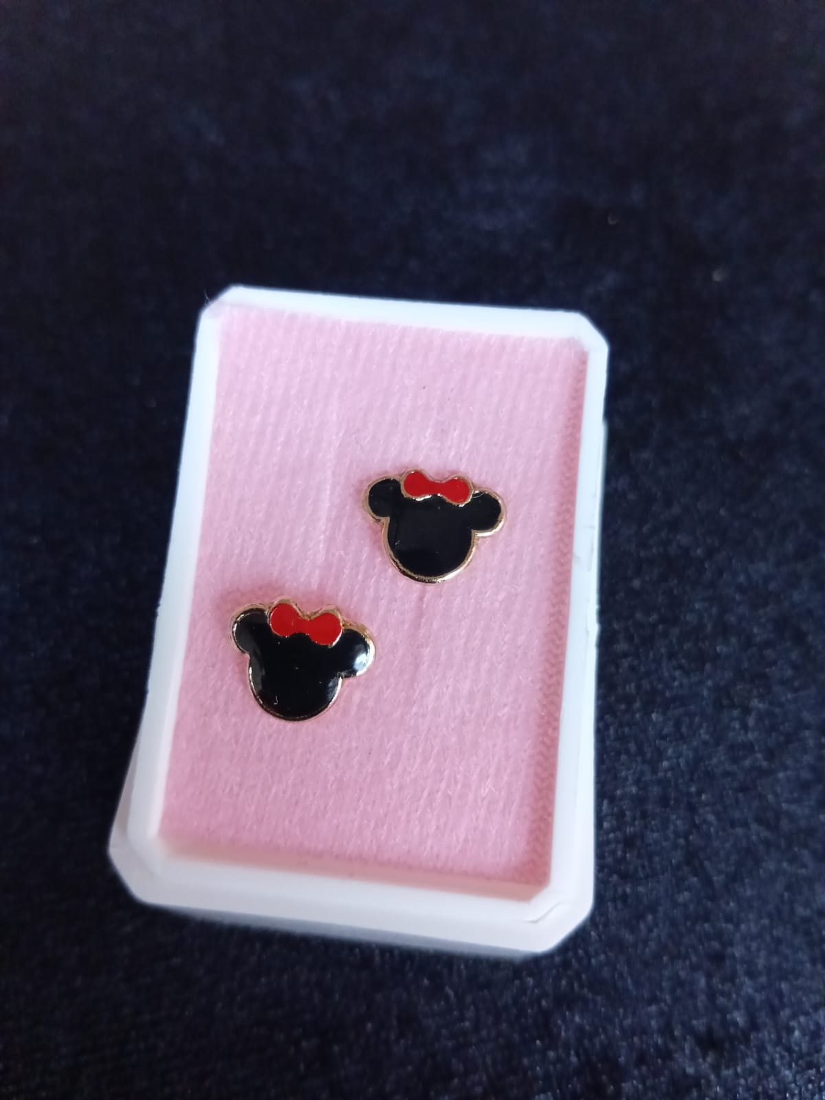 Broquel oro laminado