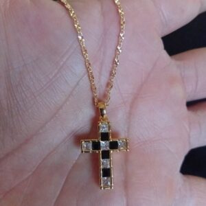 Cruz chica oro laminado