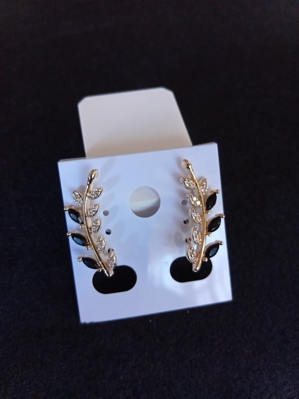 Arete trepador oro laminado