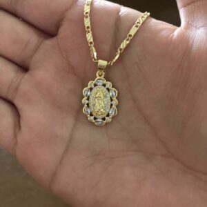 Medalla Zirconia oro laminado