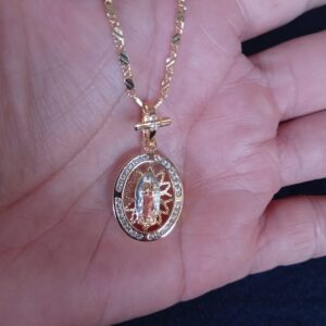 Medalla Zirconia oro laminado