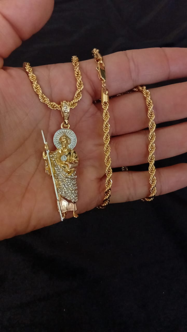 Dije grande San Juditas oro laminado