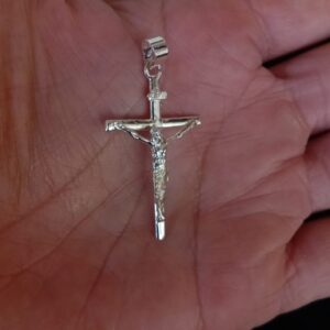 Cruz mediana plata .925