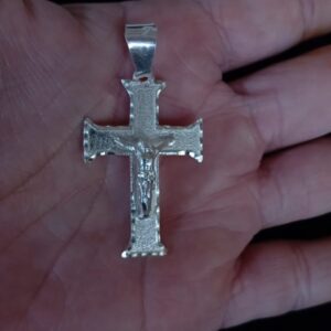 Cruz mediana plata .925