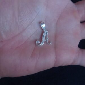 Inicial cursiva plata .925