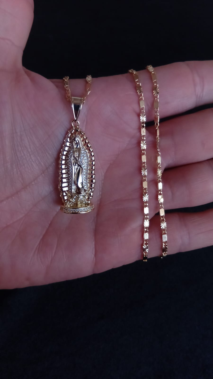 Medalla zirconia oro laminado